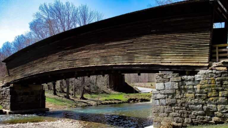 7 Virginia Roadside Stops Locals Pull Over for That Tourists Drive Past