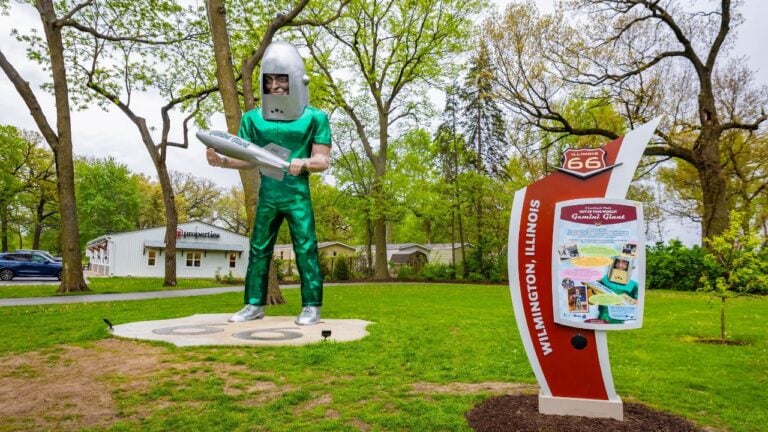 8 Illinois Road Trip Stops You’re Making a Mistake to Skip