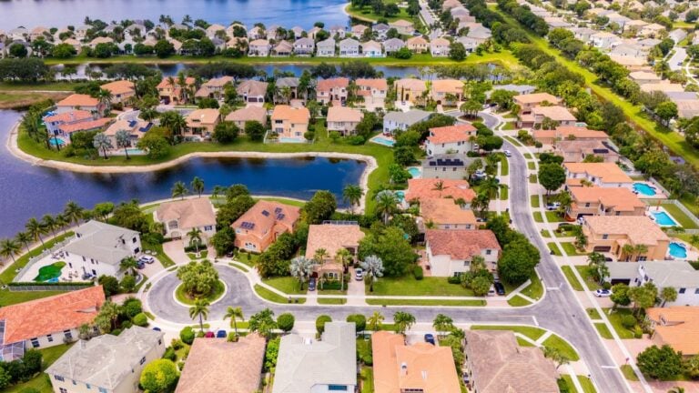 9 Florida HOA Rules That Blindside First-Time Buyers