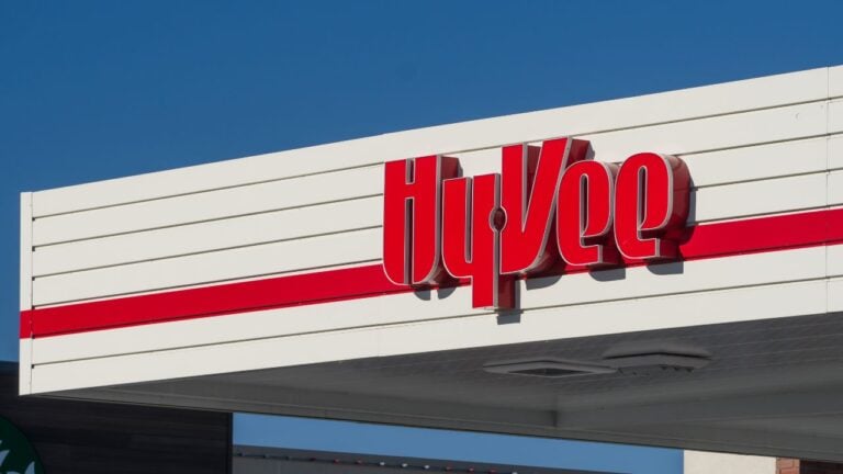 8 Hy-Vee Fuel Saver Mistakes That Cost Minnesota Shoppers at the Pump