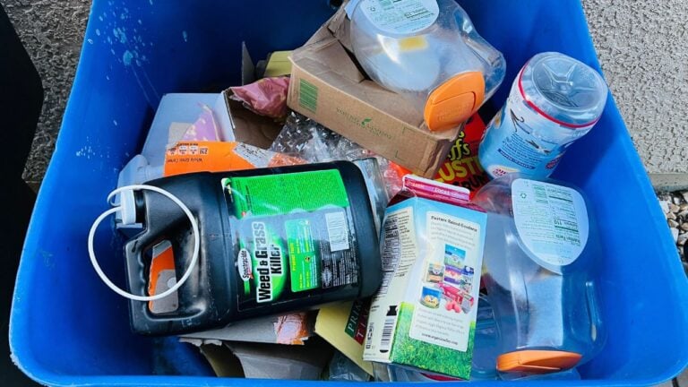 10 Things Oregon Residents Should Never Put in a Recycling Bin