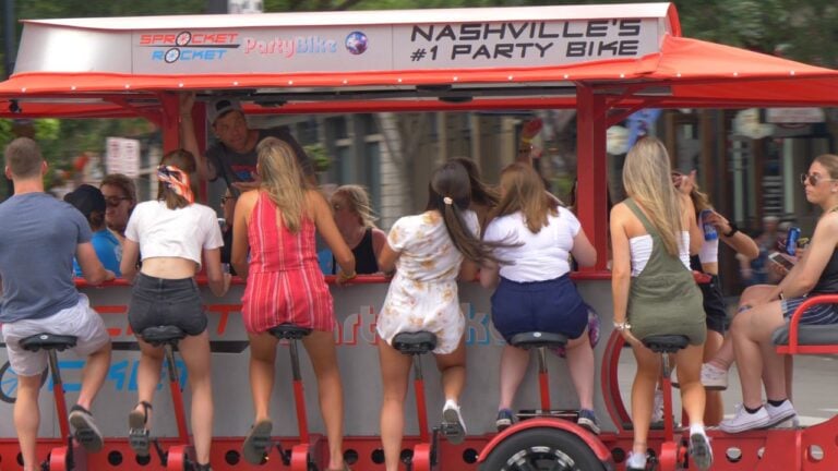 8 Ways Tennesseans Dodge the Nashville Tourist Crowds