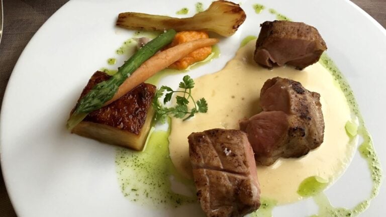 9 Signs Your Free Steak Dinner Retirement Seminar in Florida Is Just a Sales Pitch