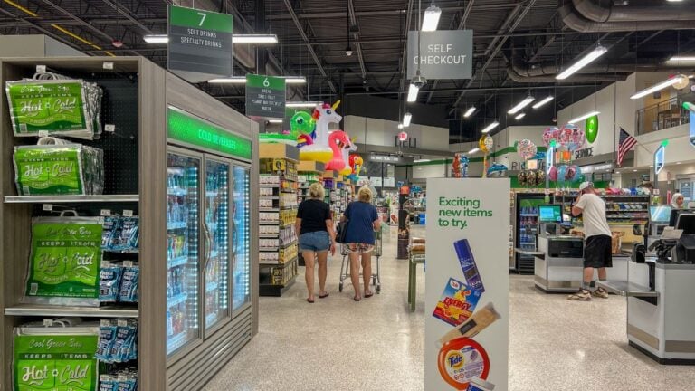 6 Things New Arrivals in Tennessee Notice the First Time They Shop at Publix