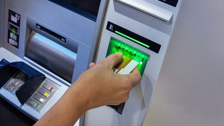 8 Bank Practices That Turn One Overdraft Into Multiple Fees. Ohioans, Beware