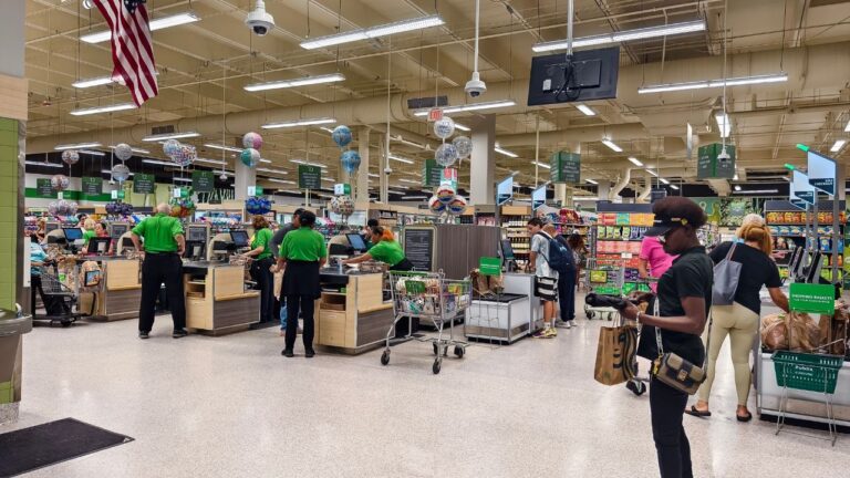7 Publix Checkout Mysteries Florida Shoppers Have Argued About for Years