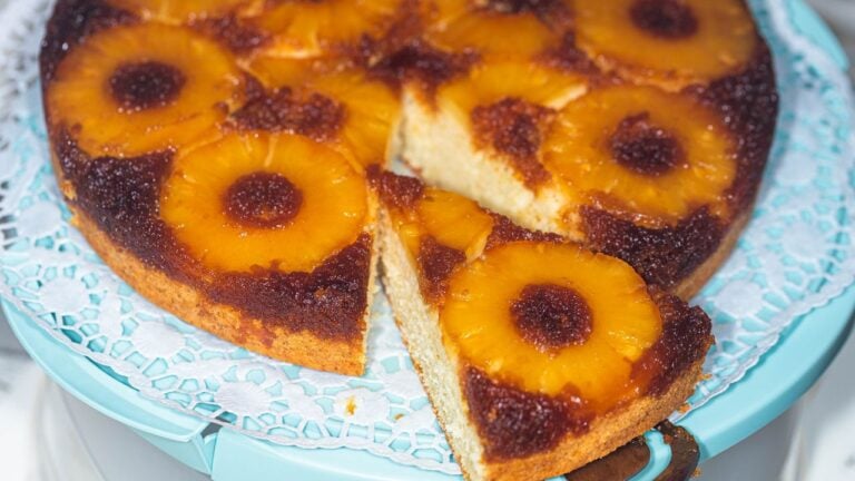 8 Vintage Southern Desserts Tennesseans Still Make With a Can of Fruit