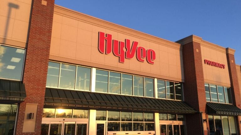 6 Hy-Vee Pickup and Delivery Charges Wisconsin Shoppers Don’t Expect