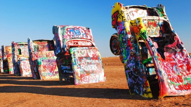 8 Texas Roadside Attractions Locals Are Weirdly Proud Of