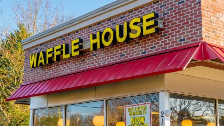 9 Unwritten Waffle House Rules Many Alabamians Follow After Midnight