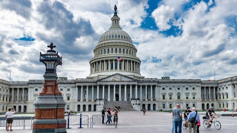 8 Stock Trading Rules Congress Follows That Texas Workers Would Be Fired For