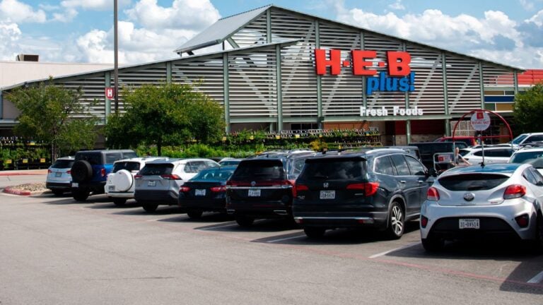 4 H-E-B Perks Worth Asking About If You’re New to Texas