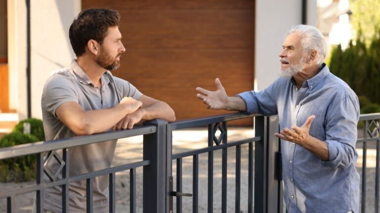 8 Fence and Property Line Rules Virginia Neighbors Commonly Misunderstand