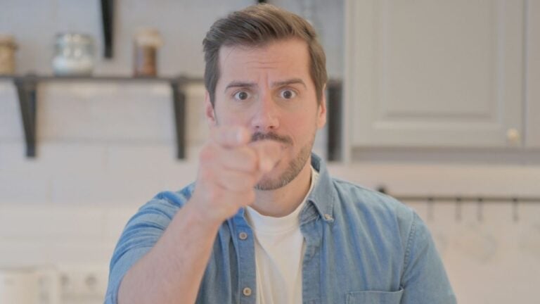 7 Rude Houseguest Behaviors New York Hosts Consider Grounds for an Early Checkout