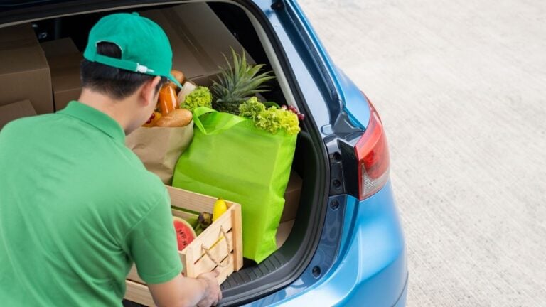 7 Publix Delivery and Pickup Charges Floridians Don’t Notice Until the Receipt