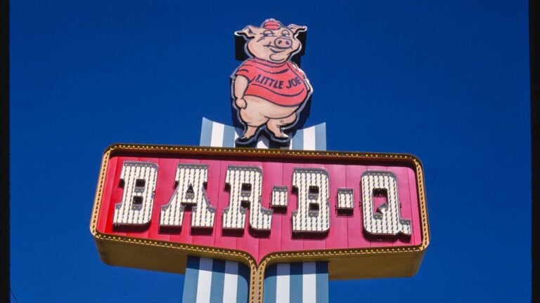 8 Food and Drink Orders South Carolinians Place That Leave Out-of-State Servers Completely Confused