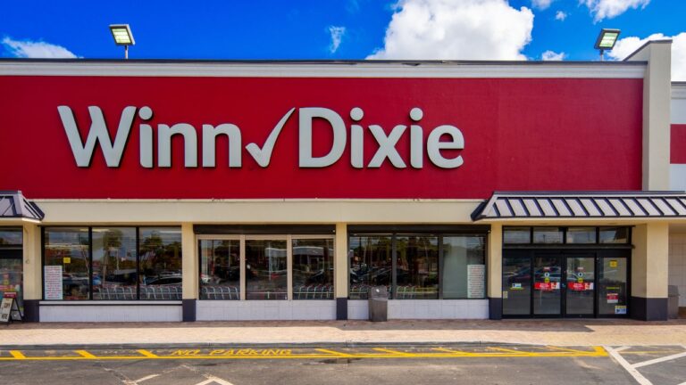 6 Secrets Winn-Dixie Employees Wish Floridians Knew