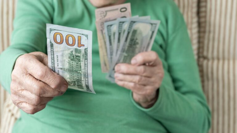 6 Rules Virginia Families Should Set Before Lending Money to Relatives