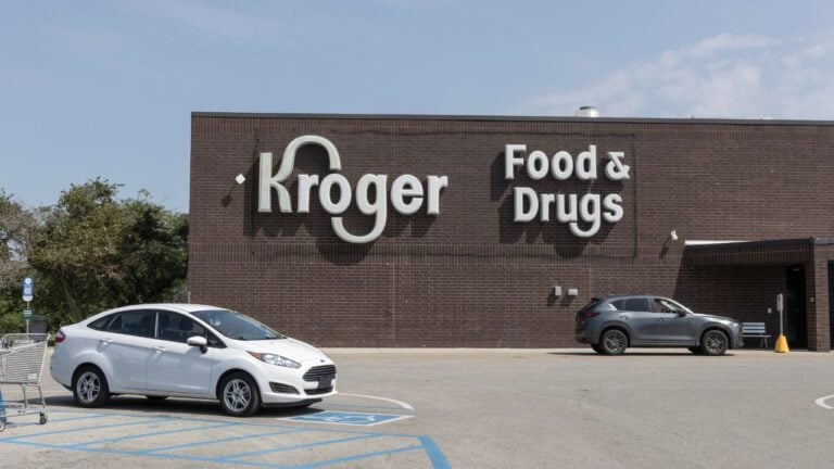 6 Things Kroger Employees Wish Hoosiers Knew Before Checkout