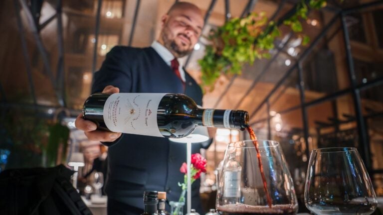 4 Restaurant Behaviors California Employees Wish Diners Would Stop