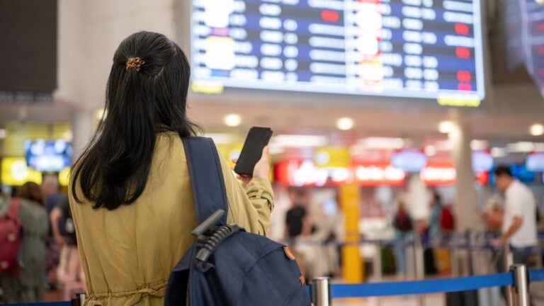 8 Phone Settings Delawareans Should Change Before Traveling