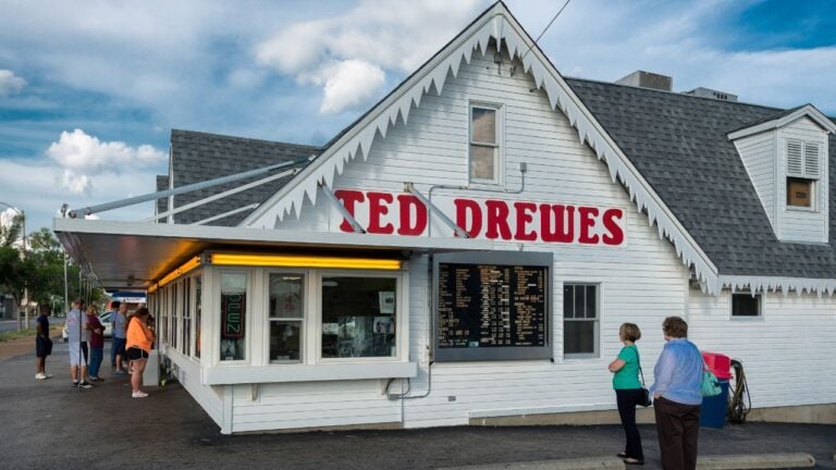 7 Missouri Chain Orders That Give Away an Out-of-Stater