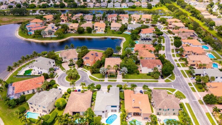 What Happens If You Don’t Pay an HOA Special Assessment in Florida?