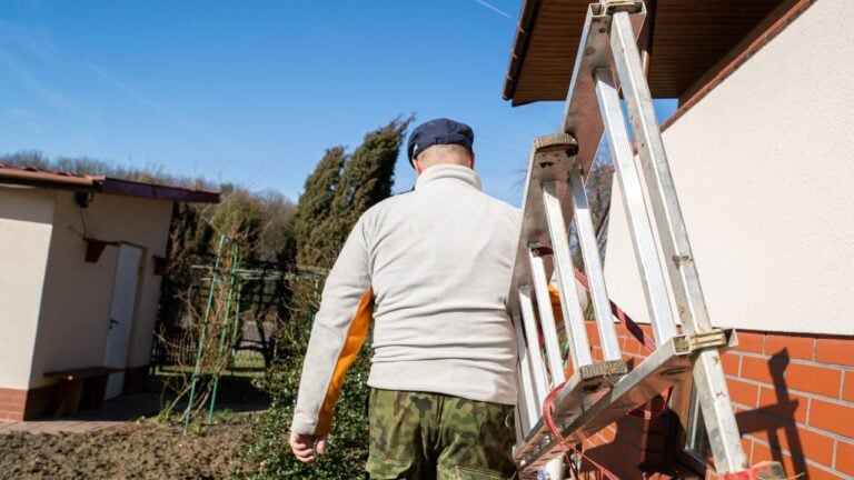 9 Tool-Borrowing Habits That End Bay Stater Friendships
