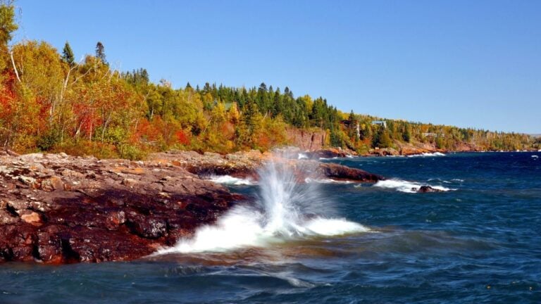 5 Minnesota Lake Towns That Shut Down the Day After Labor Day