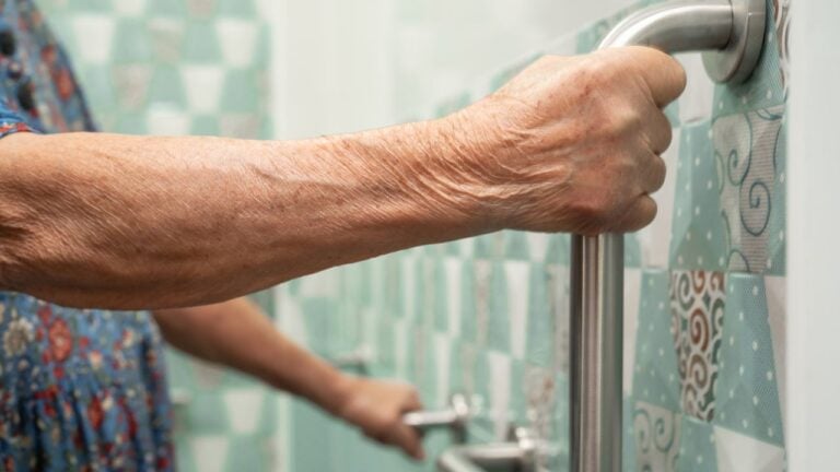 9 Bathroom Fixtures That Turn Dangerous in an Older Virginian’s Home