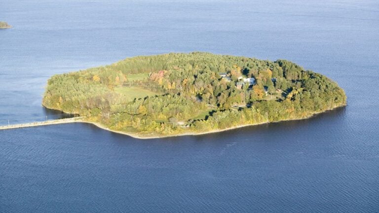 8 Maine Ferry Runs Tourists Assume Go All Year
