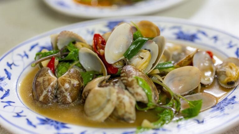 3 Rhode Island Clam Shacks That Close Before Anyone Expects