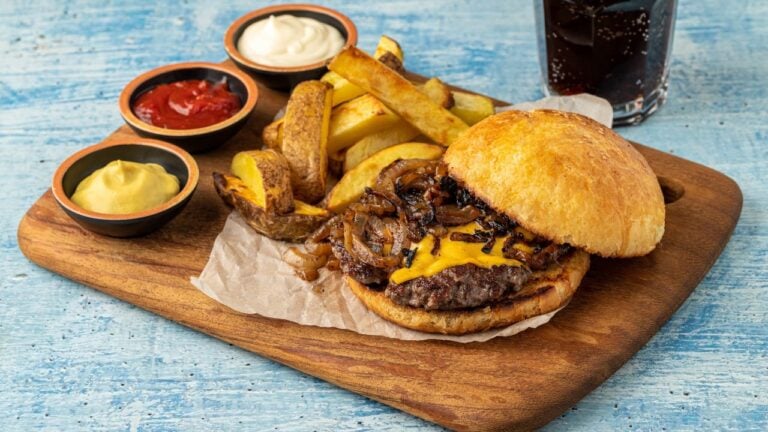 5 Oklahoma Onion Burger Rules Cooks Won’t Break