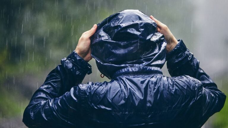 6 Rain Habits That Give Away a Lifelong Washingtonian