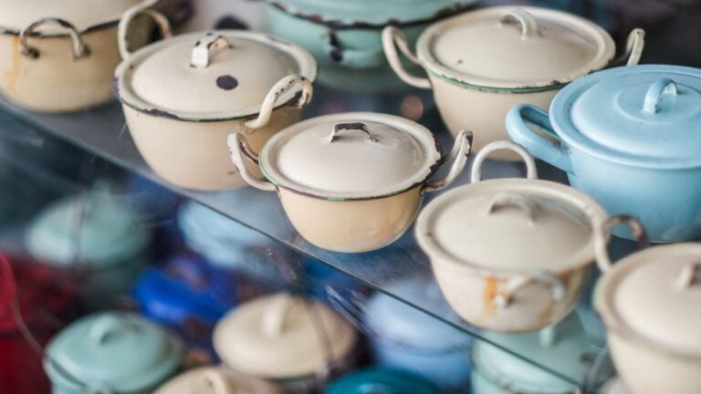 9 Vintage Kitchen Items Wisconsinites Should Inspect Before Buying
