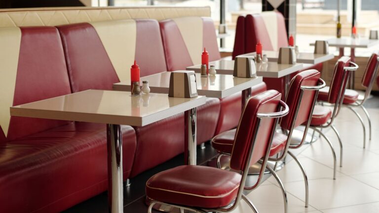9 Restaurant Chains Alabamians Still Miss Years After They Closed