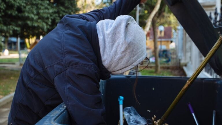 9 Illinois Dumpster-Diving Rules That Turn Trash Hunting Into a Costly Mistake