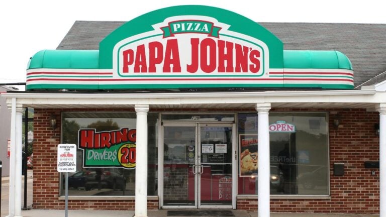 9 Restaurant Chains Kentuckians Say Aren’t What They Used to Be
