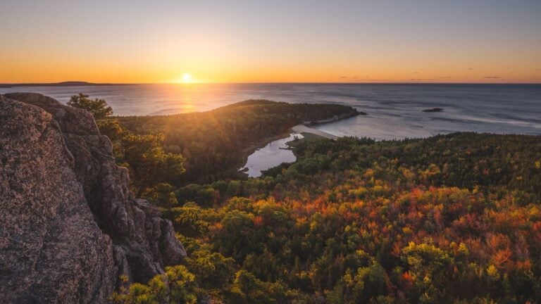 7 Signs Fall Has Taken Over a Coastal Maine Town