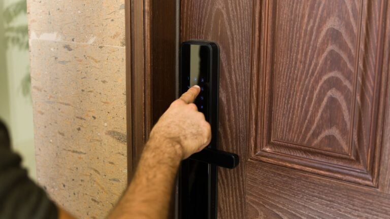 7 Home Security Settings South Carolina Homeowners Check Before Traveling This Fall