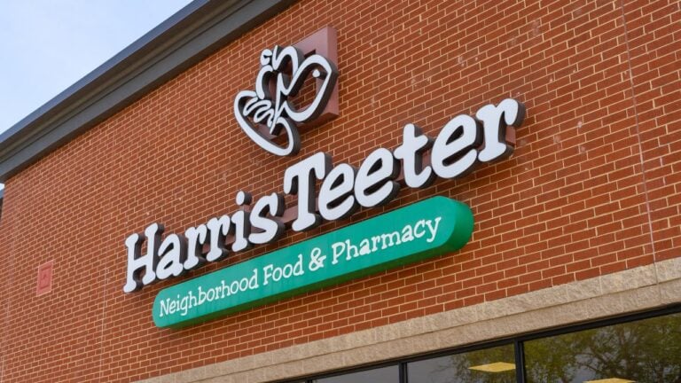 7 Secrets Harris Teeter Employees Wish North Carolina Shoppers Knew