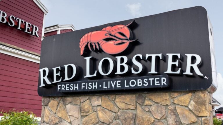 8 Restaurant Chains Closing California Locations in 2026