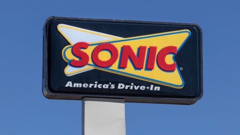 7 Regional Restaurant Chains That Only Make Sense to Someone From Oklahoma