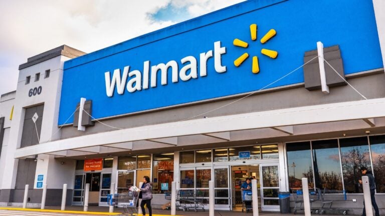 11 Precautions Floridians Should Take When Shopping at Walmart