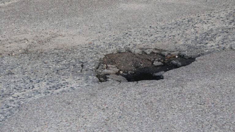 Bad Roads Cost Detroit-Area Drivers Nearly $3,000 a Year, a Report Found