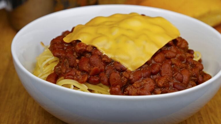 3 Fights Ohio’s Cincinnati Chili Has Picked With Texas, Toledo, and Deadspin