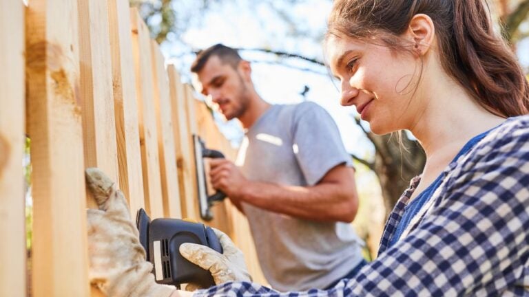 6 Tennessee Rules That Change the Day a Homeowner Puts Up a Fence
