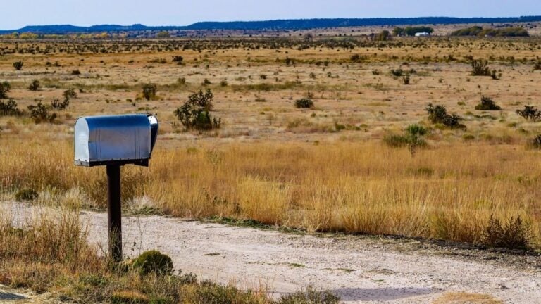 7 Secrets Tennessee Rural Mail Carriers Wish Homeowners Understood
