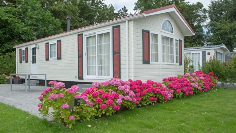2 Documents North Carolinians Need to Transfer a Mobile Home Title