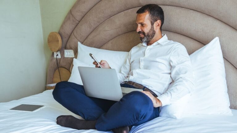5 After-Hours Messages That Can Count as Paid Work in Ohio